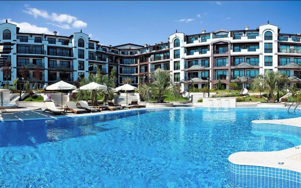 Boutique Rose Gardens Pomorie Aparthotel Exterior foto